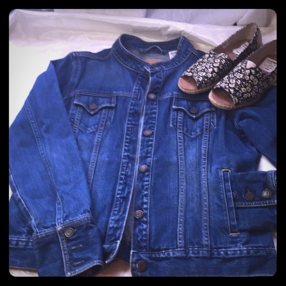 Levi’s signature junior blue denim jacket sz 11/13